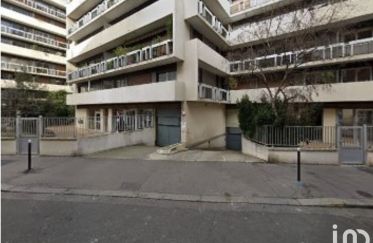 Parking of 14 m² in Paris (75018)