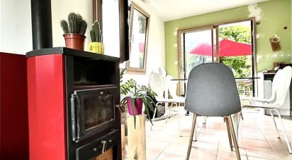 House 5 rooms of 89 m² in CORNÉ (49630)
