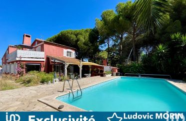 House 6 rooms of 144 m² in Agde (34300)