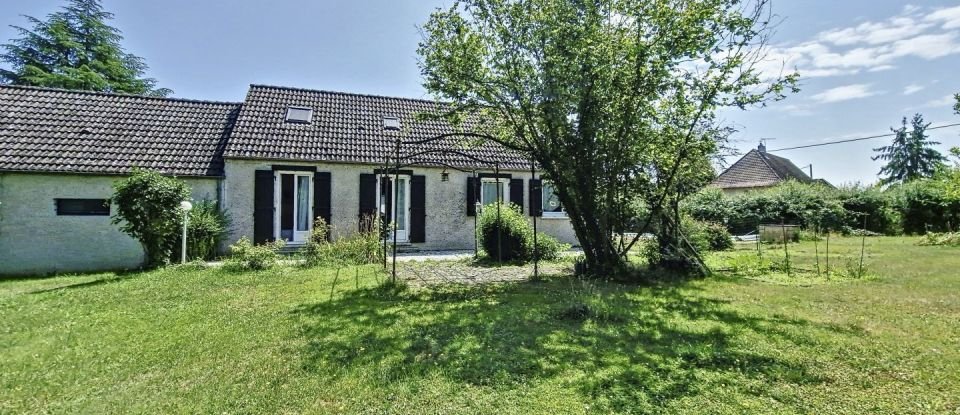 House 5 rooms of 134 m² in Bressolles (03000)