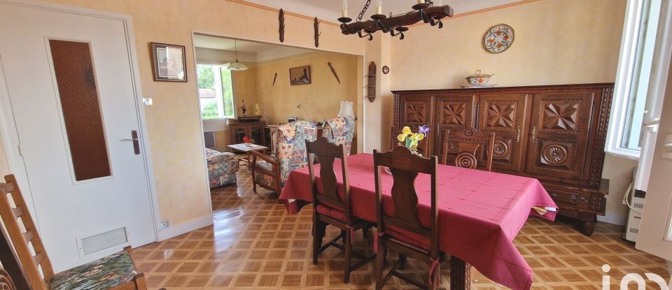 House 4 rooms of 100 m² in Vergeroux (17300)