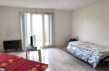 Apartment 1 room of 30 m² in Arpajon (91290)