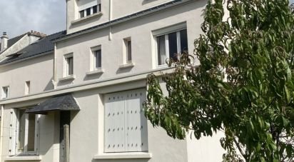 House 9 rooms of 206 m² in Vannes (56000)