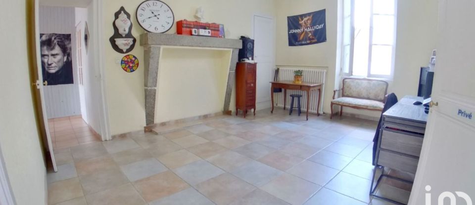 House 5 rooms of 150 m² in Louverné (53950)