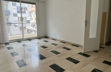 Appartement 2 pièces de 48 m² à Nice (06100)