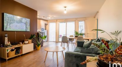 Appartement 3 pièces de 79 m² à Ivry-sur-Seine (94200)