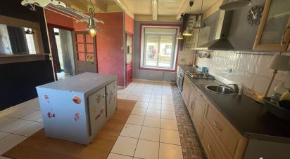 House 5 rooms of 190 m² in Guingamp (22200)