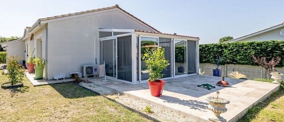 House 4 rooms of 112 m² in Villenave-d'Ornon (33140)