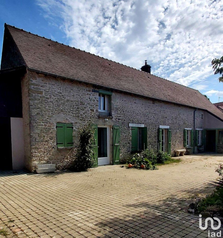 House 5 rooms of 117 m² in Le Malesherbois (45300)