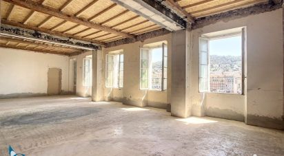 Appartement 1 pièce de 153 m² à Nice (06300)