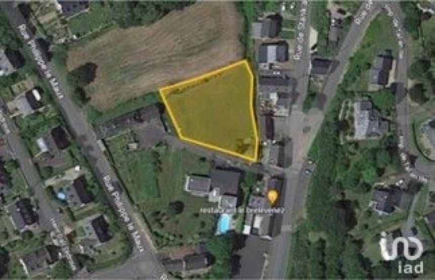 Land of 1,438 m² in Lannion (22300)