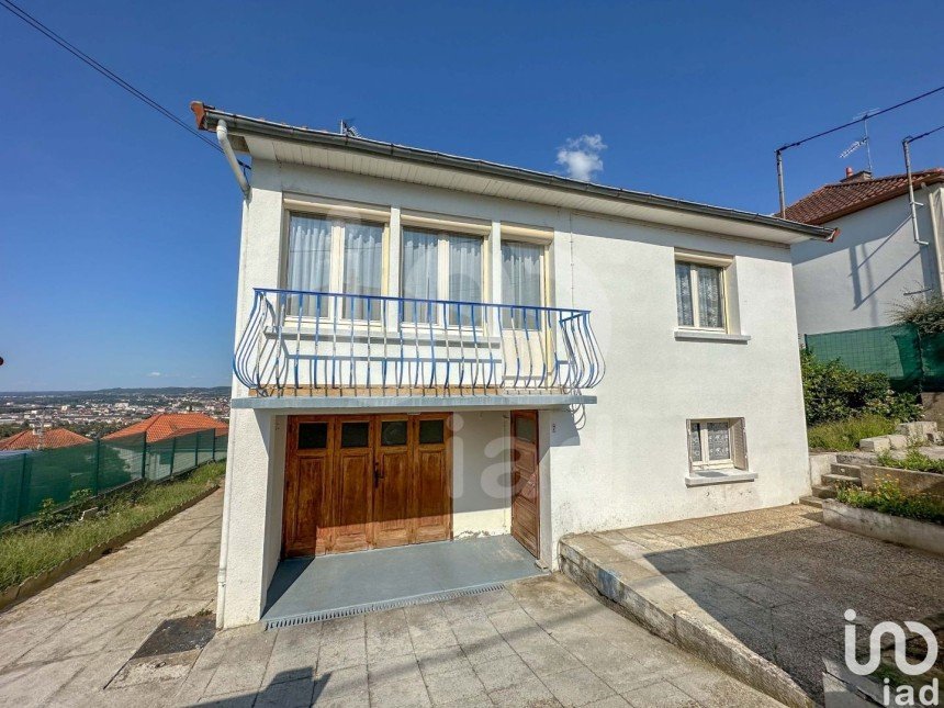 House 4 rooms of 63 m² in Montluçon (03100)