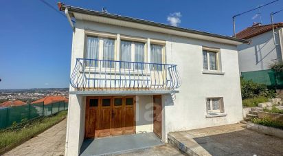 House 3 rooms of 51 m² in Montluçon (03100)