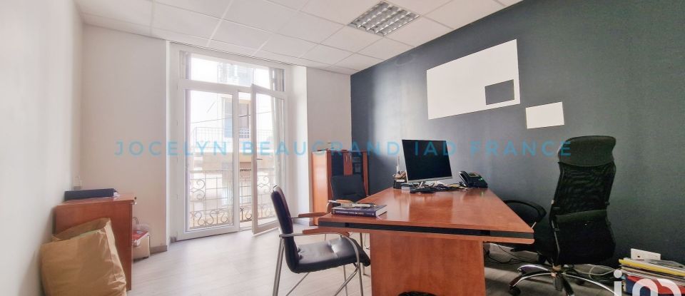 Offices of 147 m² in Toulon (83000)