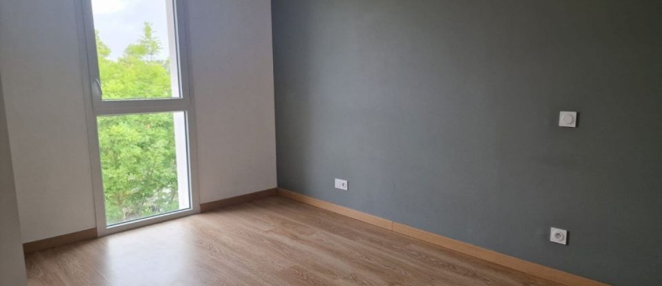 Apartment 3 rooms of 66 m² in Périgny (17180)