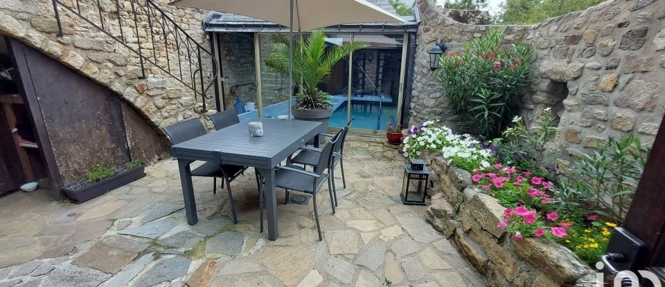 House 5 rooms of 212 m² in Guérande (44350)