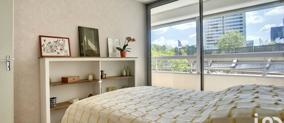Appartement 2 pièces de 67 m² à Courbevoie (92400)