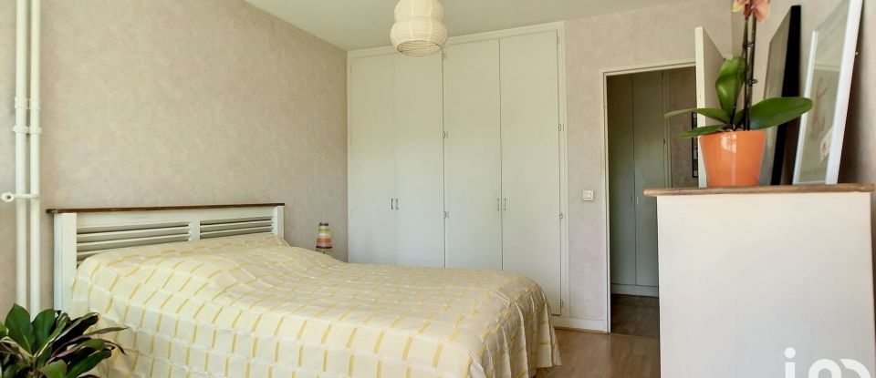 Appartement 2 pièces de 67 m² à Courbevoie (92400)