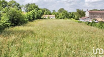 Land of 2,685 m² in Vouvant (85120)