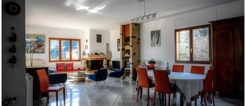 House 13 rooms of 323 m² in Saint-Martin-d'Hères (38400)