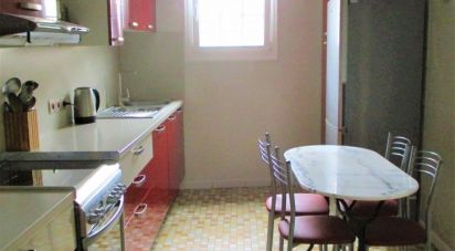 House 5 rooms of 142 m² in Saumur (49400)