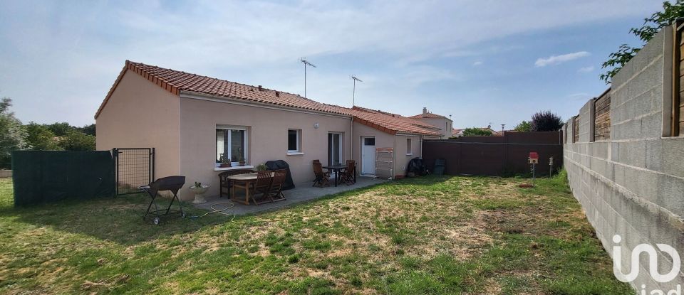 House 3 rooms of 65 m² in La Tessoualle (49280)