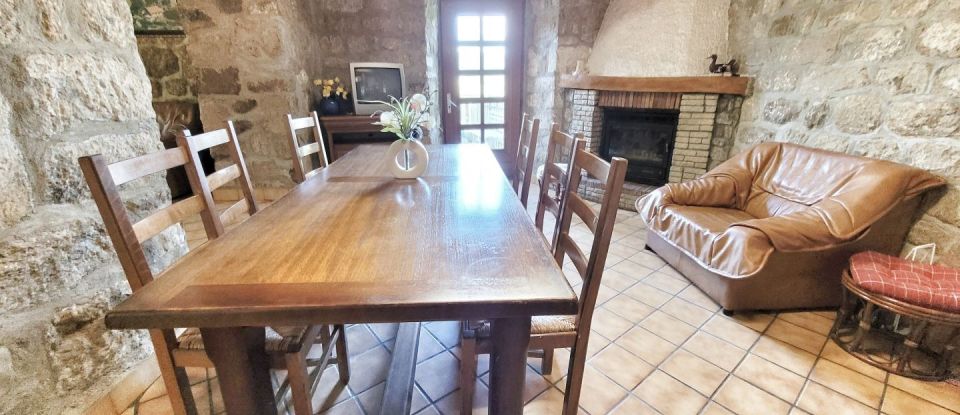 Country house 8 rooms of 135 m² in - (07160)