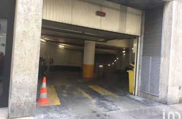 Parking/garage/box de 17 m² à Paris (75008)