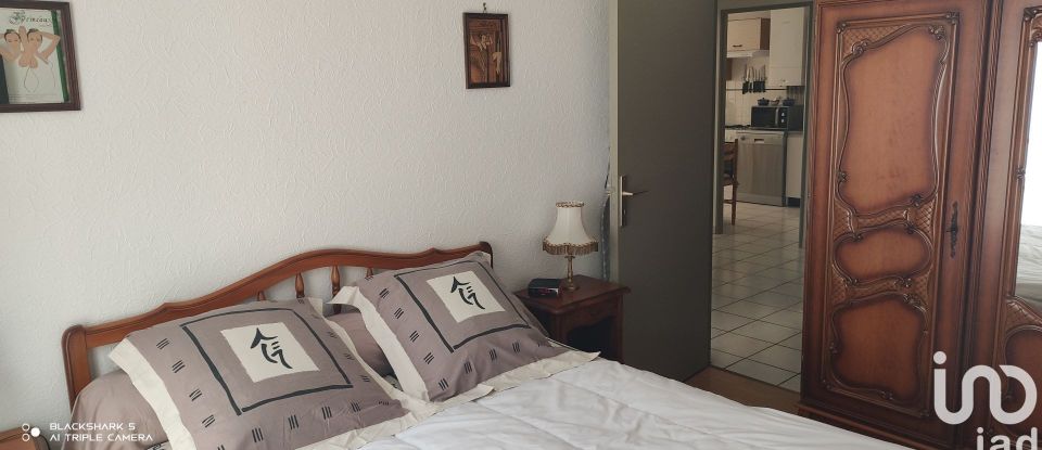 Apartment 3 rooms of 67 m² in Sens (89100)