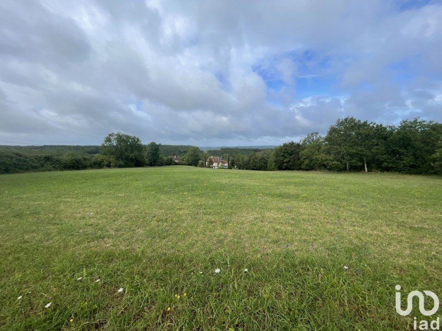 Land of 9,300 m² in Les Arques (46250)