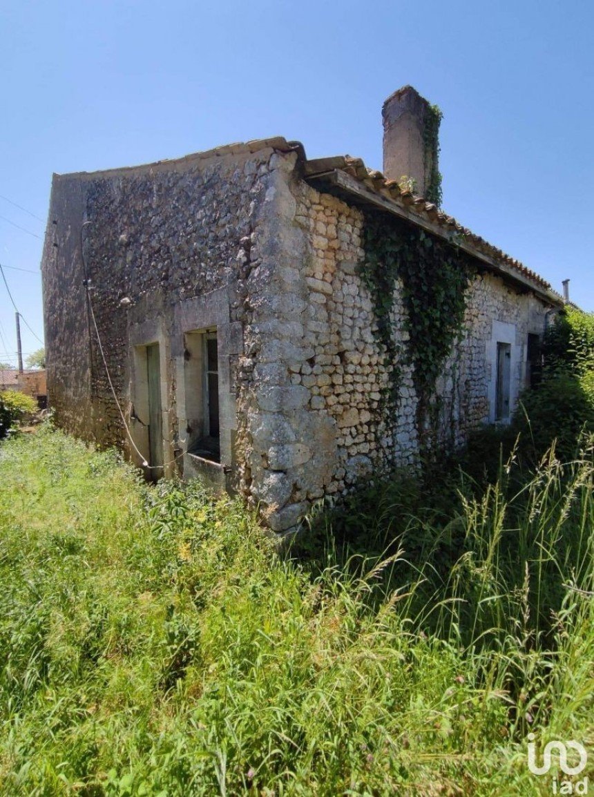 Maison 2 pièces de 80 m² à Saint-Bonnet-sur-Gironde (17150)