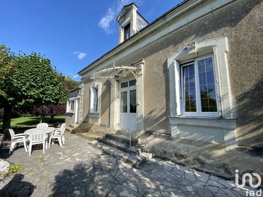 House 8 rooms of 136 m² in Chouzé-sur-Loire (37140)