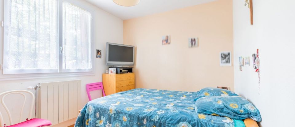 Apartment 4 rooms of 66 m² in Sainte-Geneviève-des-Bois (91700)