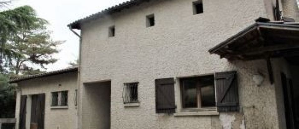 Maison 8 pièces de 189 m² à Castanet-Tolosan (31320)