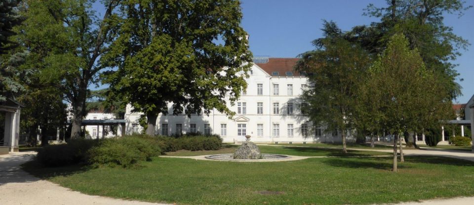 Apartment 2 rooms of 38 m² in Auxerre (89000)