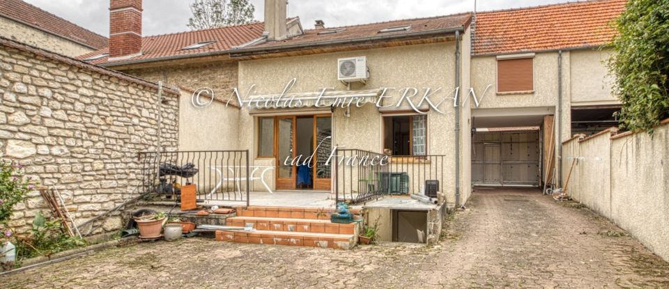 House 5 rooms of 114 m² in Mantes-la-Ville (78711)