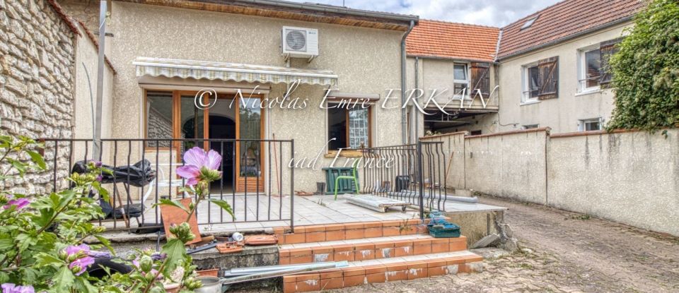 House 5 rooms of 114 m² in Mantes-la-Ville (78711)