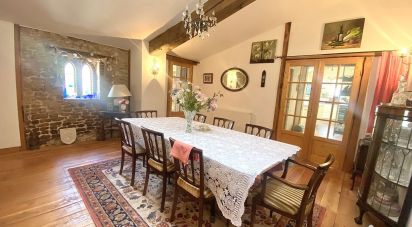 House 10 rooms of 211 m² in Saint-Sulpice-en-Pareds (85410)