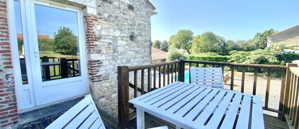 House 10 rooms of 211 m² in Saint-Sulpice-en-Pareds (85410)