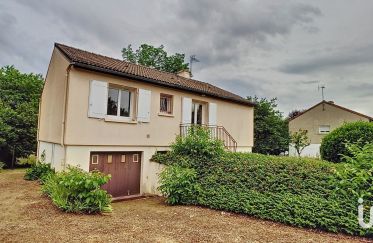 House 4 rooms of 82 m² in Vivonne (86370)