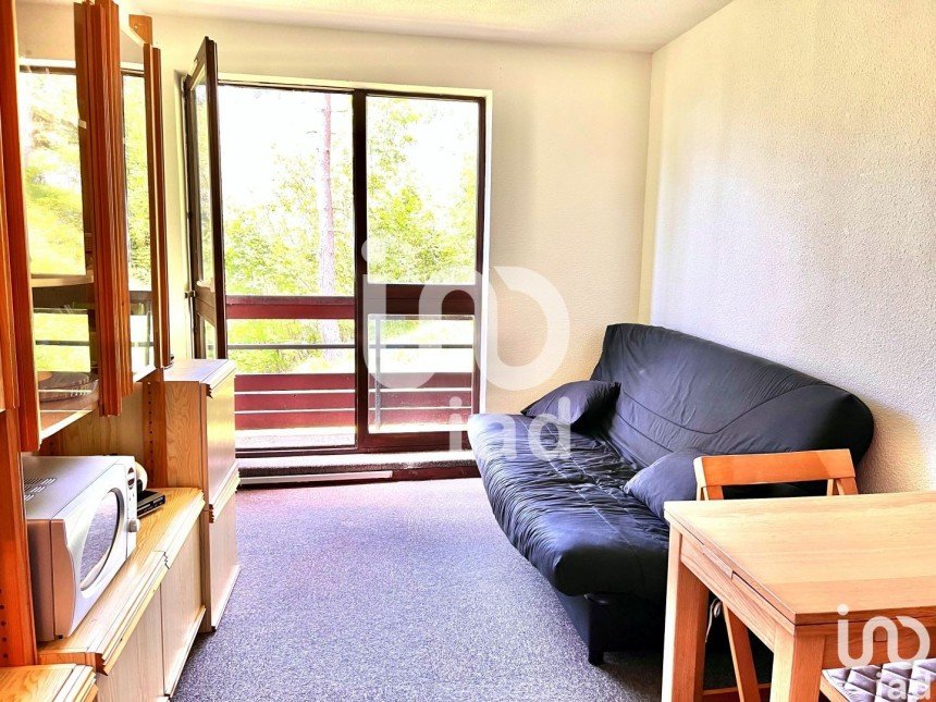 Apartment 1 room of 20 m² in Château-Bernard (38650)