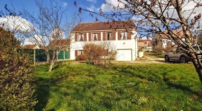 House 4 rooms of 90 m² in Montigny-Lencoup (77520)