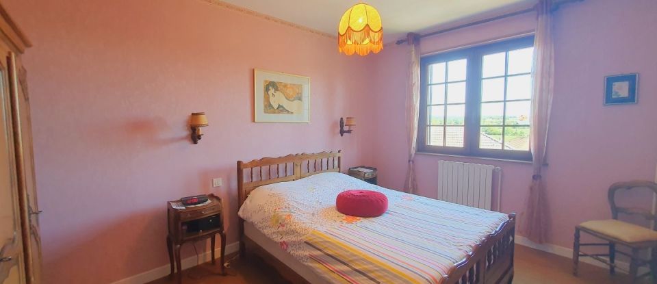 House 7 rooms of 198 m² in Jussey (70500)
