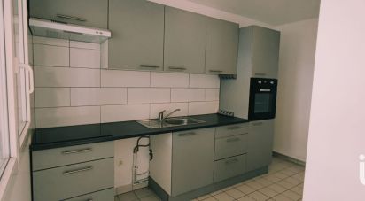 Appartement 2 pièces de 48 m² à Courbevoie (92400)