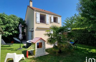 House 4 rooms of 75 m² in Saint-Pierre-du-Perray (91280)