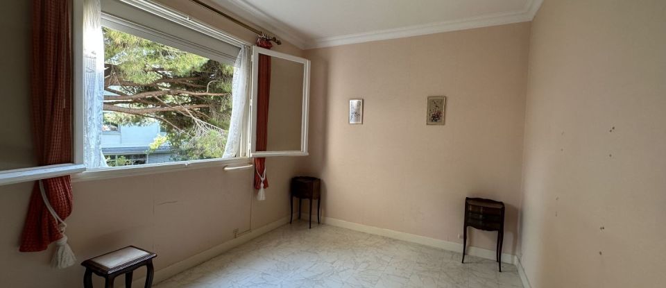 Apartment 3 rooms of 65 m² in Saint-Raphaël (83700)