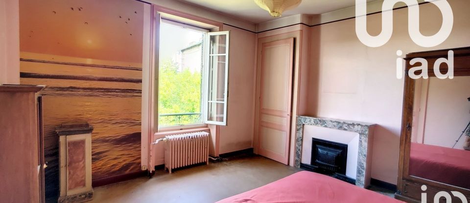 House 7 rooms of 169 m² in Saint-Romain-en-Gal (69560)
