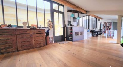 Appartement 4 pièces de 108 m² à Bordeaux (33000)