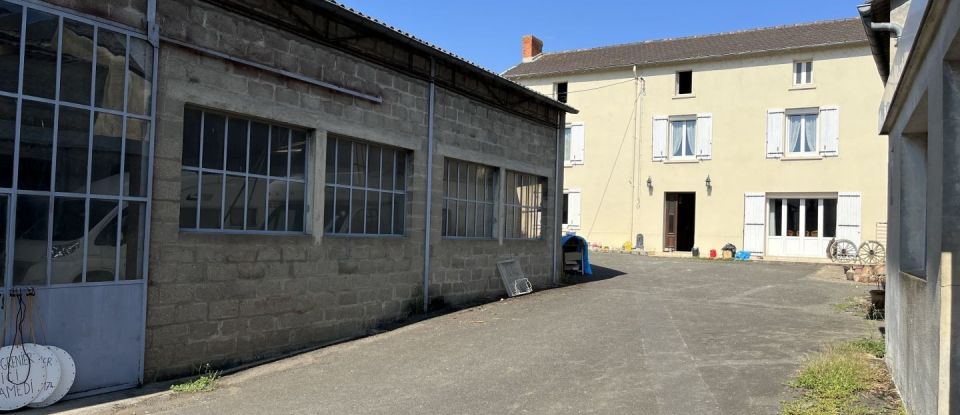 Maison 7 pièces de 181 m² à Chasseneuil-du-Poitou (86360)
