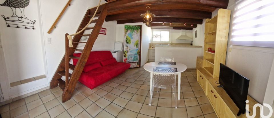 House 9 rooms of 242 m² in Saint-Julien-les-Rosiers (30340)